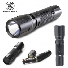 Smith & Wesson Delta Force II High Performance LED Tactical Flashlight